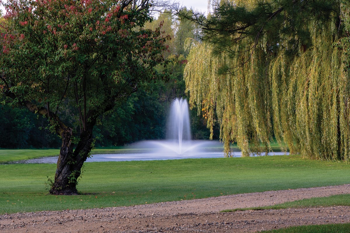Fontaine flottante Kasco sur un étang