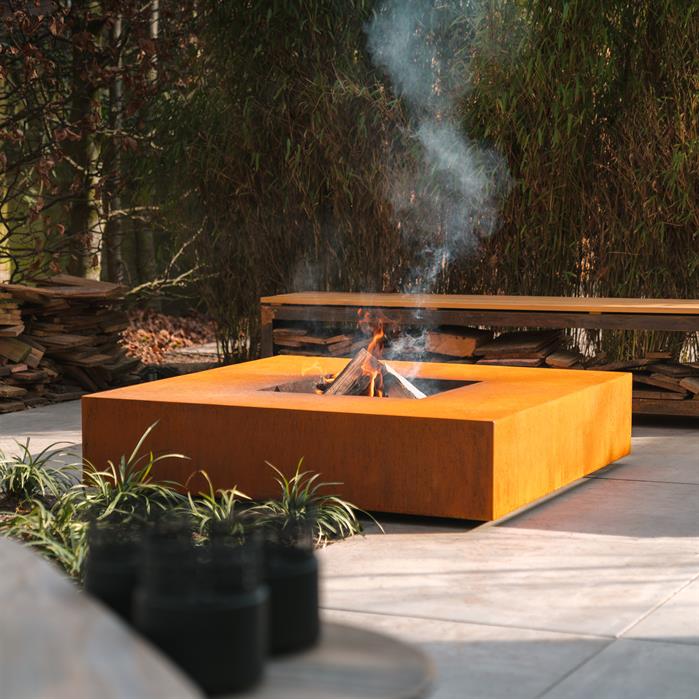 Table-brasero Ardent carrée en acier corten - 120 x 120 cm - Aquigarden