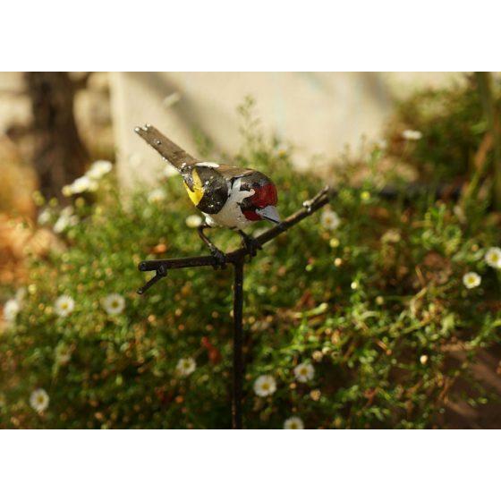 Arrosoir & Persil Tuteur Chardonneret élégant - Oiseau décoratif en métal recyclé 15002