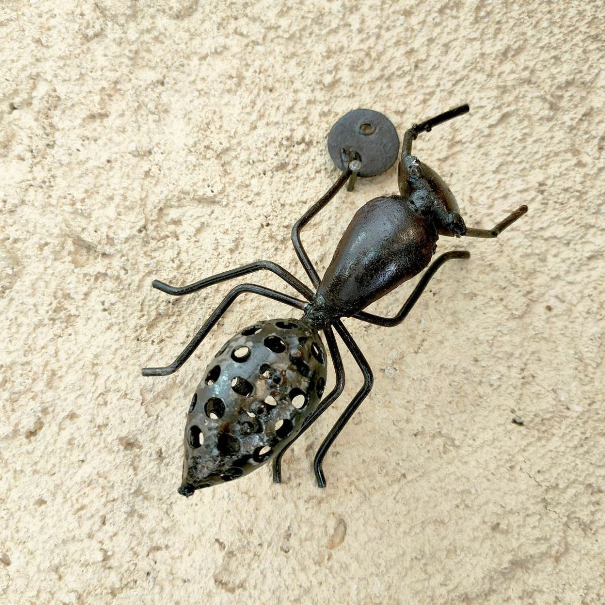 Fourmis grillage métal 10cm