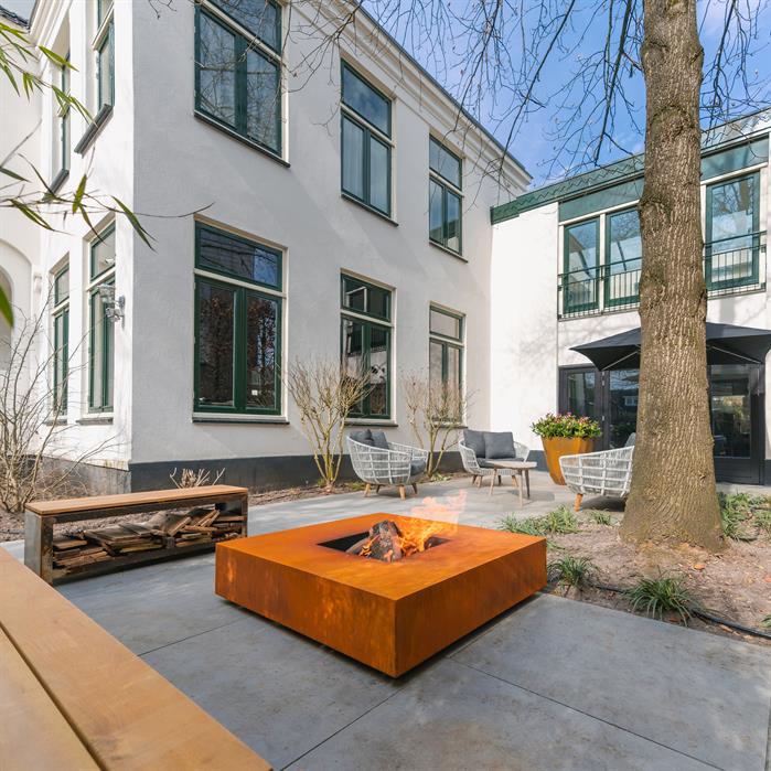 Table-brasero Ardent carrée en acier corten - 120 x 120 cm - Aquigarden